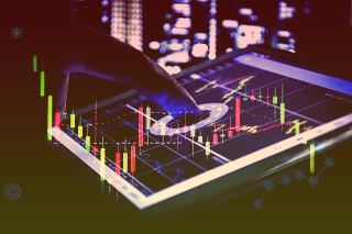 “快品牌”悄然崛起，谁在打造爆款？